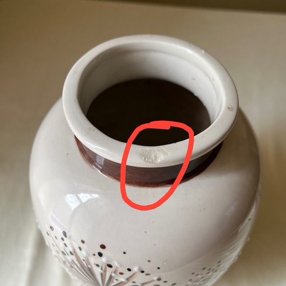 Vintage‎ 1980 Hand Painted Ceramic Vase Signed LG - Picture 7 of 8